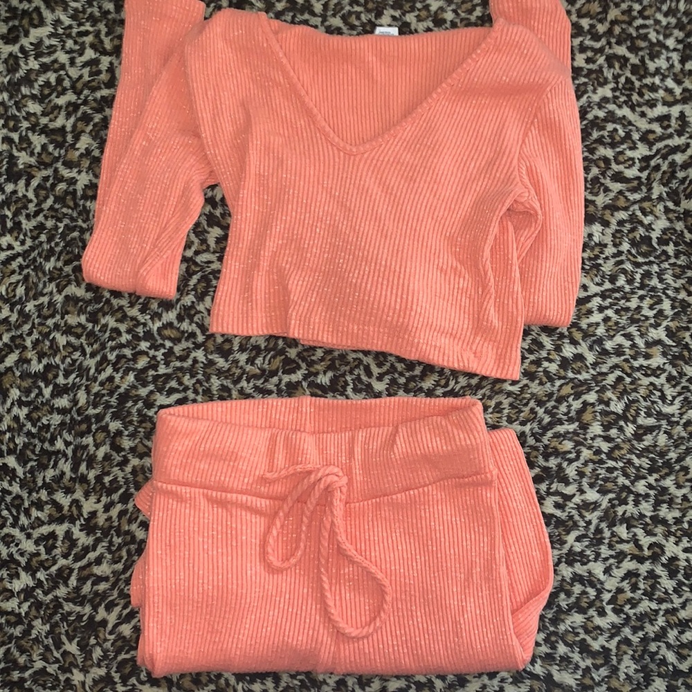 🍊Fashion Nova Coral 2 Piece w/ cropped hoodie🍊